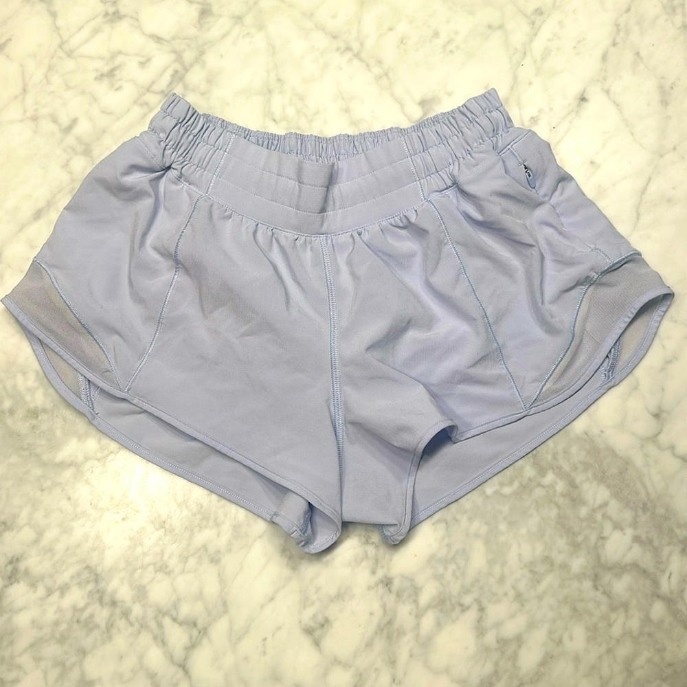 Lululemon Hotty Hot Low-Rise Lined Short 2.5 Inch